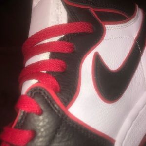 Air Jordan 1 Retro high tops